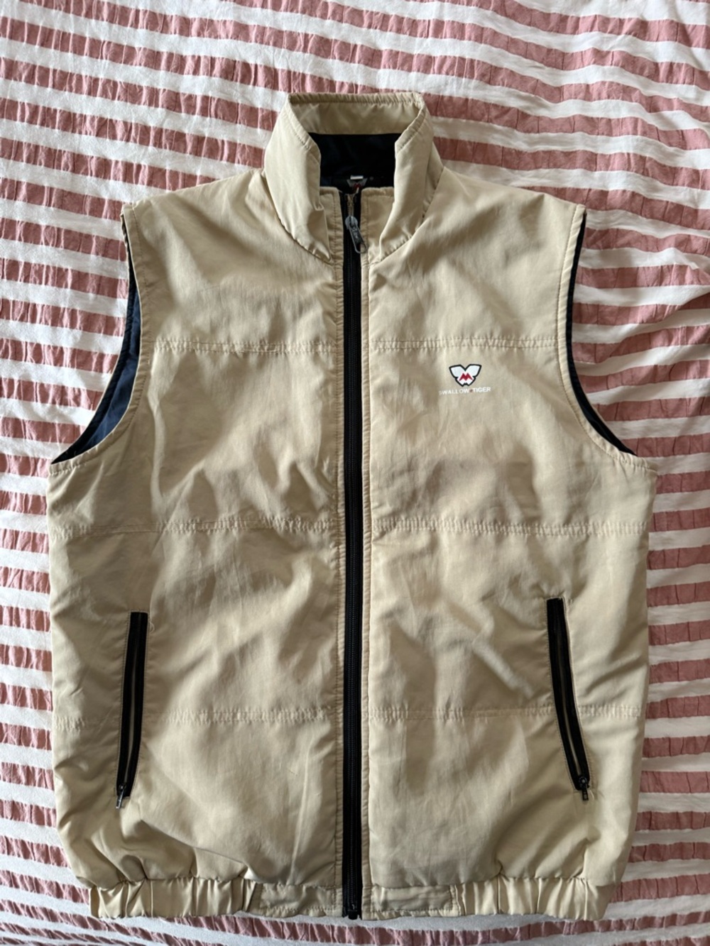 Beige vest